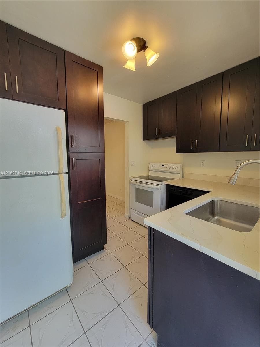 1425 Arthur St # 101A, Hollywood FL 33020 photo 2
