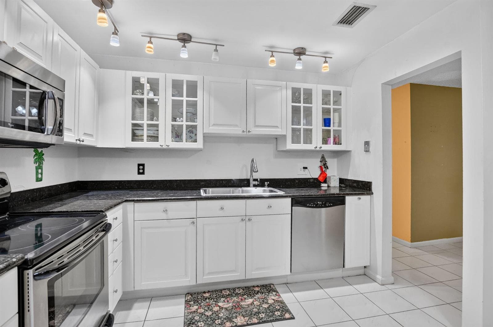 9364 Sable Ridge Circle # D, Boca Raton FL 33428 photo 2