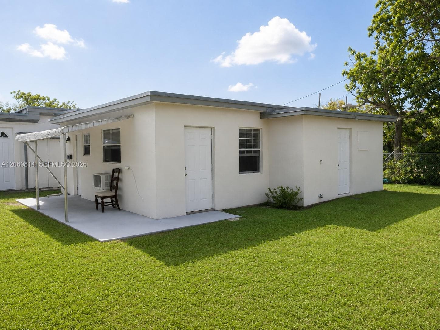 325 NE 108th St, Miami FL 33161 photo 2