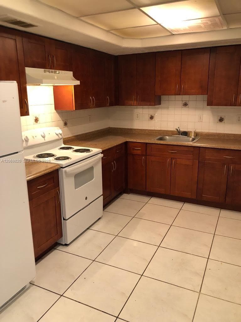 10090 NW 80th Ct # 1239, Hialeah Gardens FL 33016 photo 5