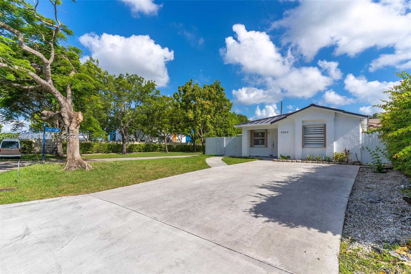 9999 NW 25th Ter, Doral FL 33172