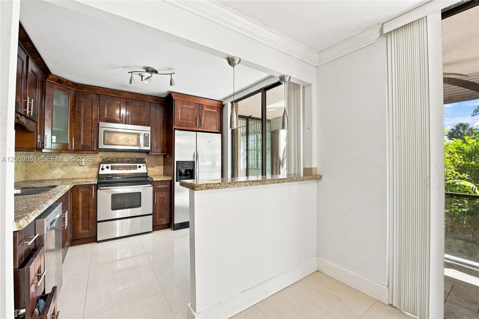 661 NE 195th St # 104, Miami FL 33179 photo 4