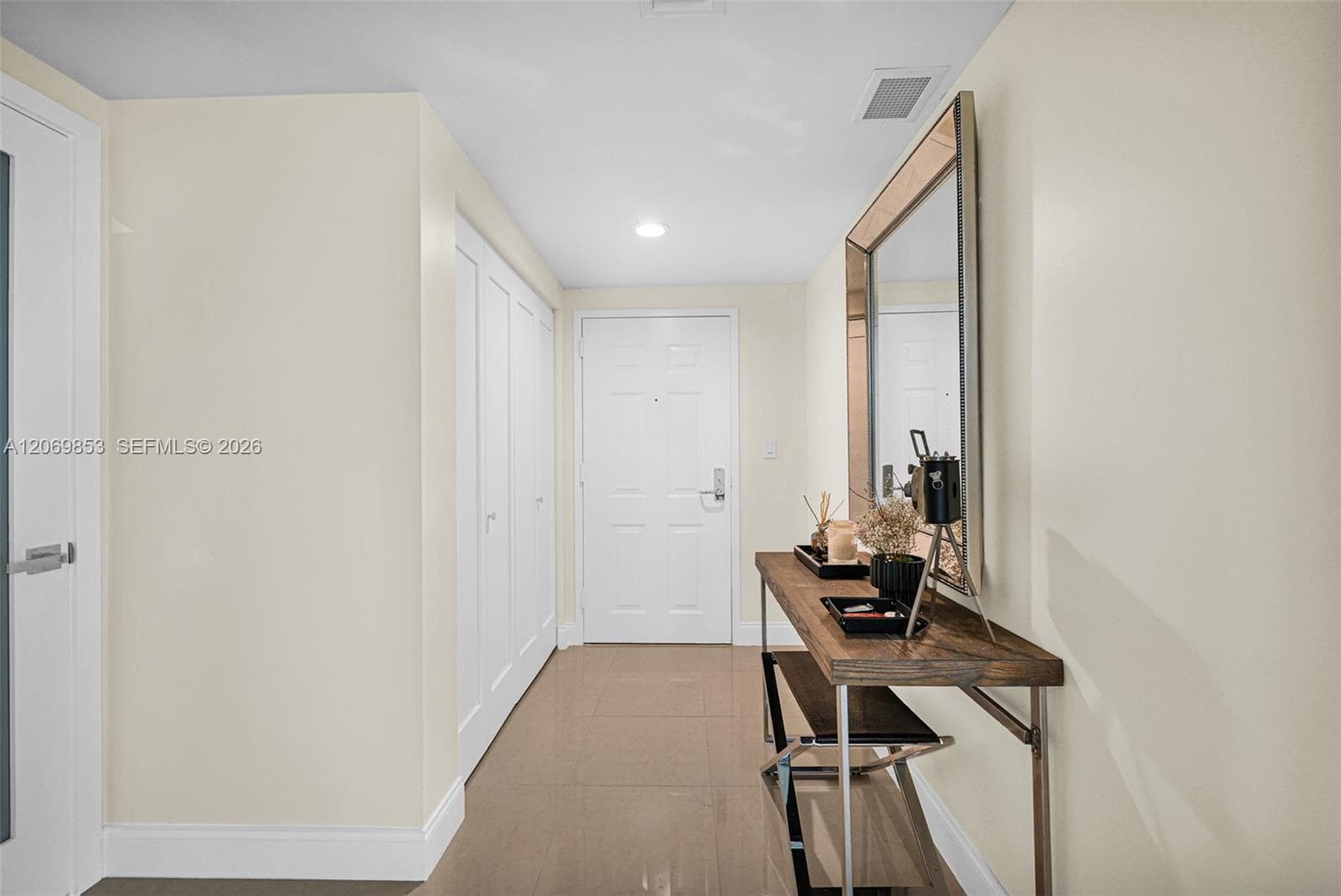 19501 W Country Club Dr # 1004, Aventura FL 33180 photo 4
