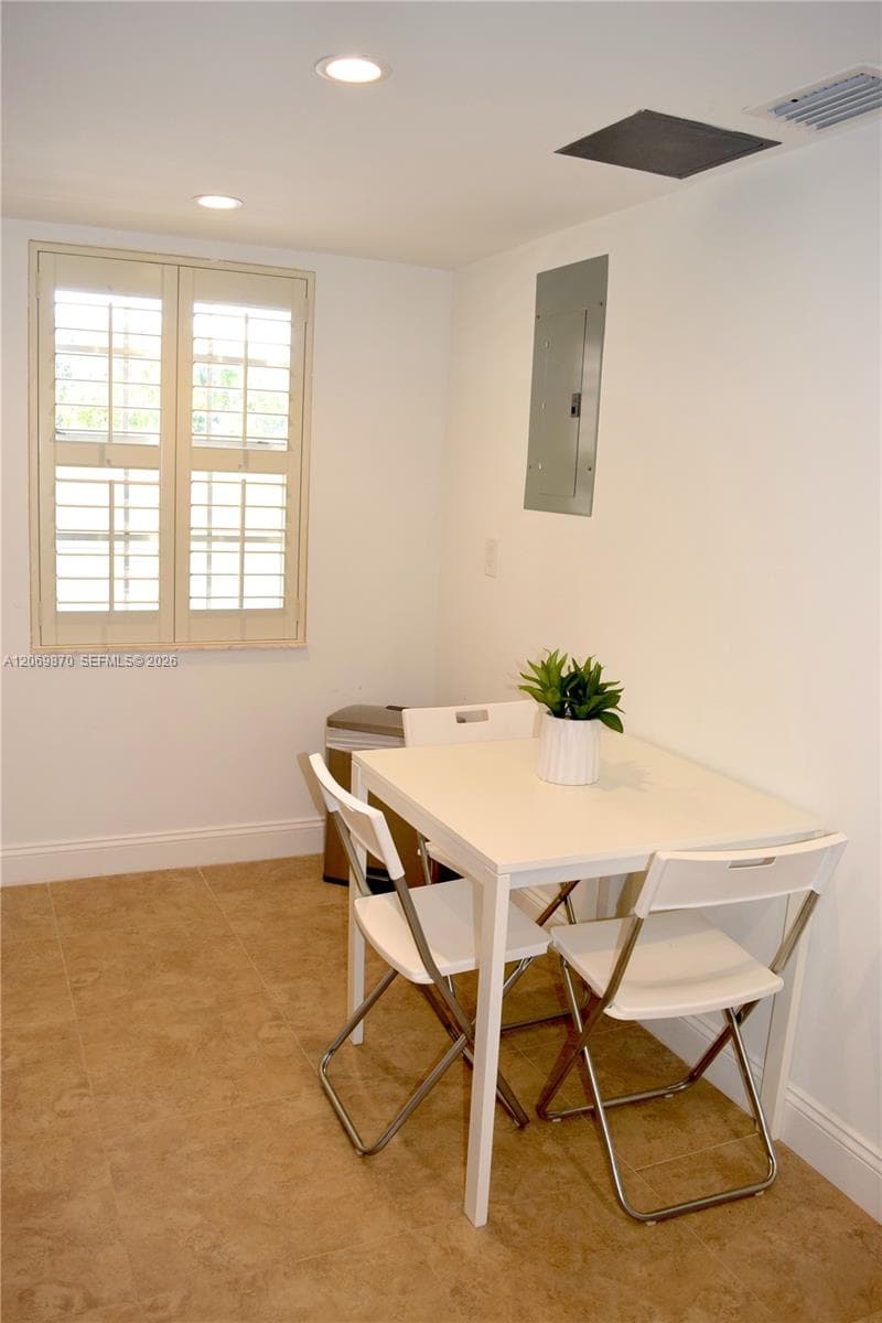 3970 Oaks Clubhouse Dr # 306, Pompano Beach FL 33069 photo 3