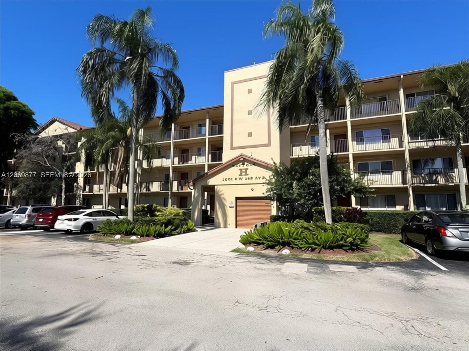 1301 SW 142nd Ave # 104-H, Pembroke Pines FL 33027 photo 2