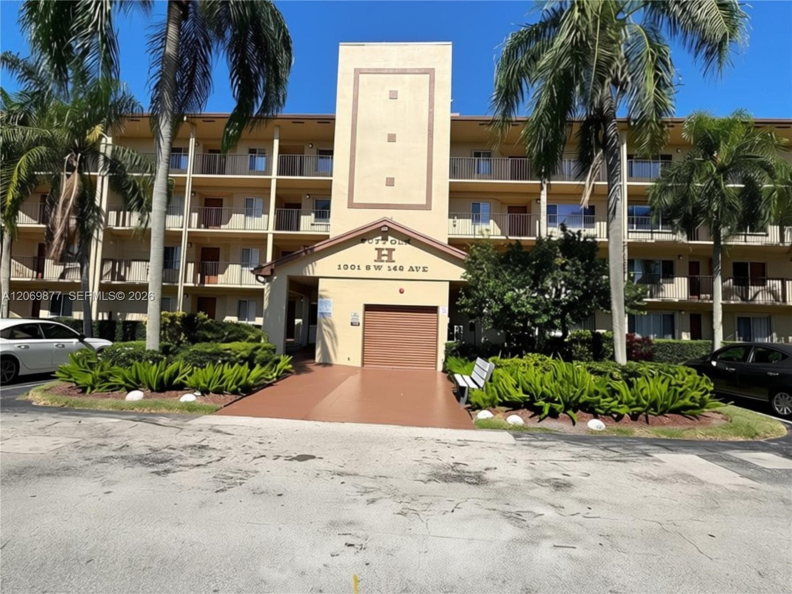 1301 SW 142nd Ave # 104-H, Pembroke Pines FL 33027