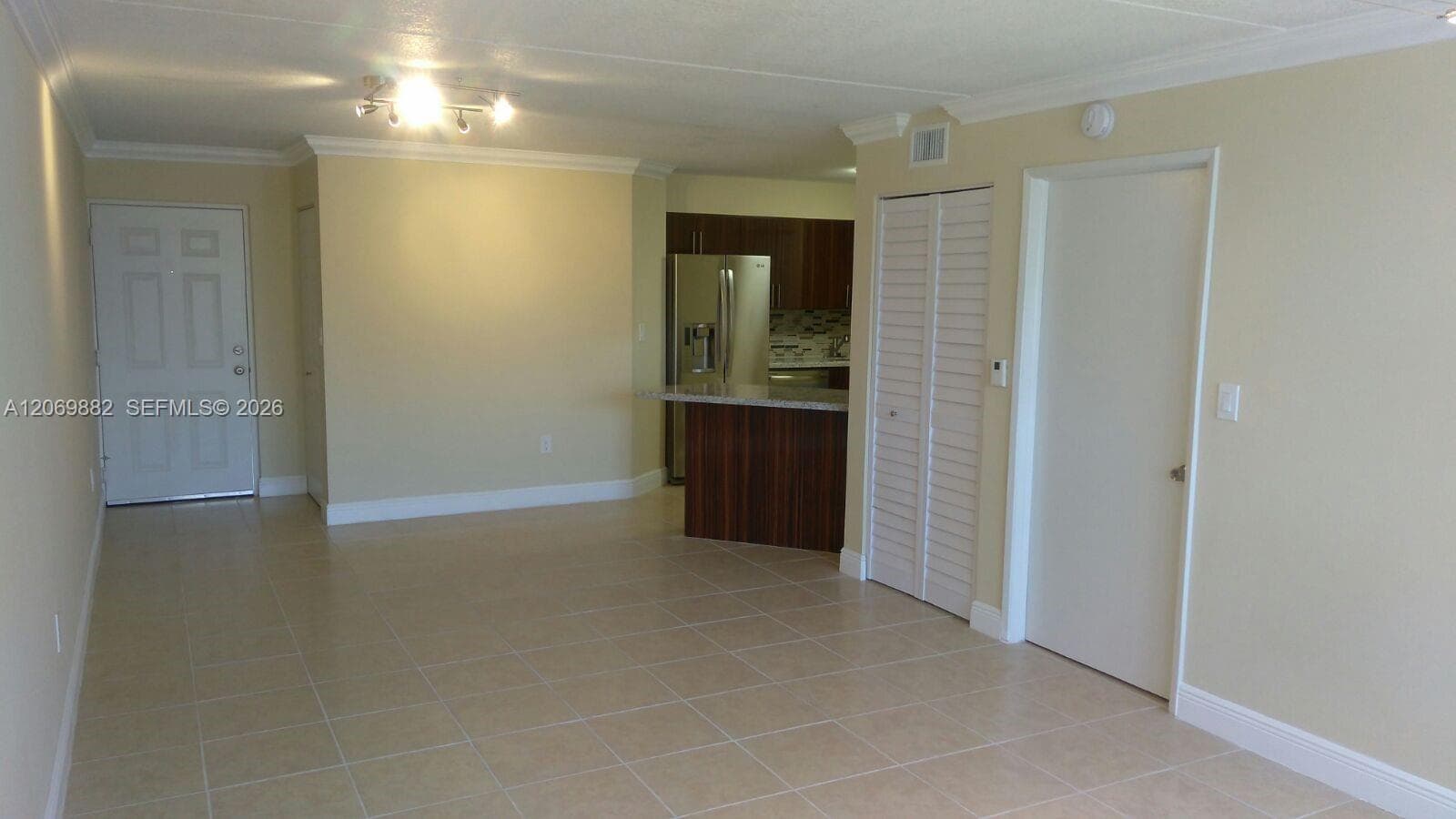 6195 NW 186th St # 417, Hialeah FL 33015 photo 3