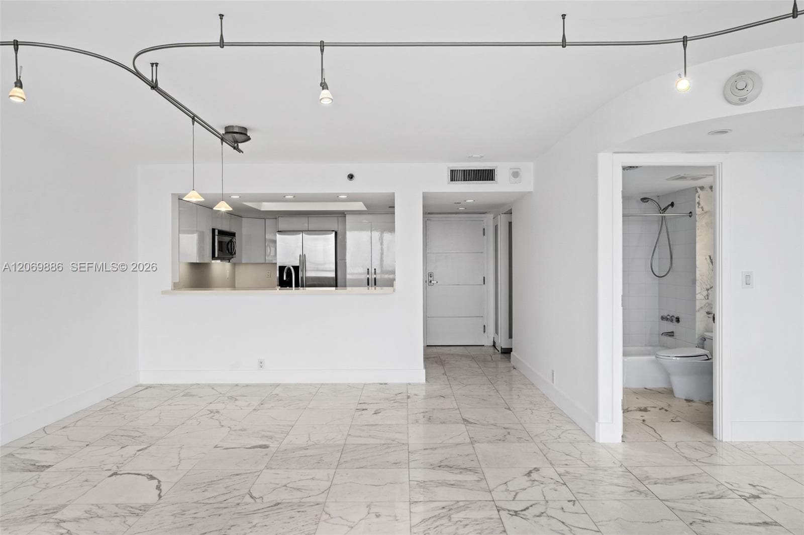 400 S Pointe Dr # 1905, Miami Beach, FL 33139 photo 4