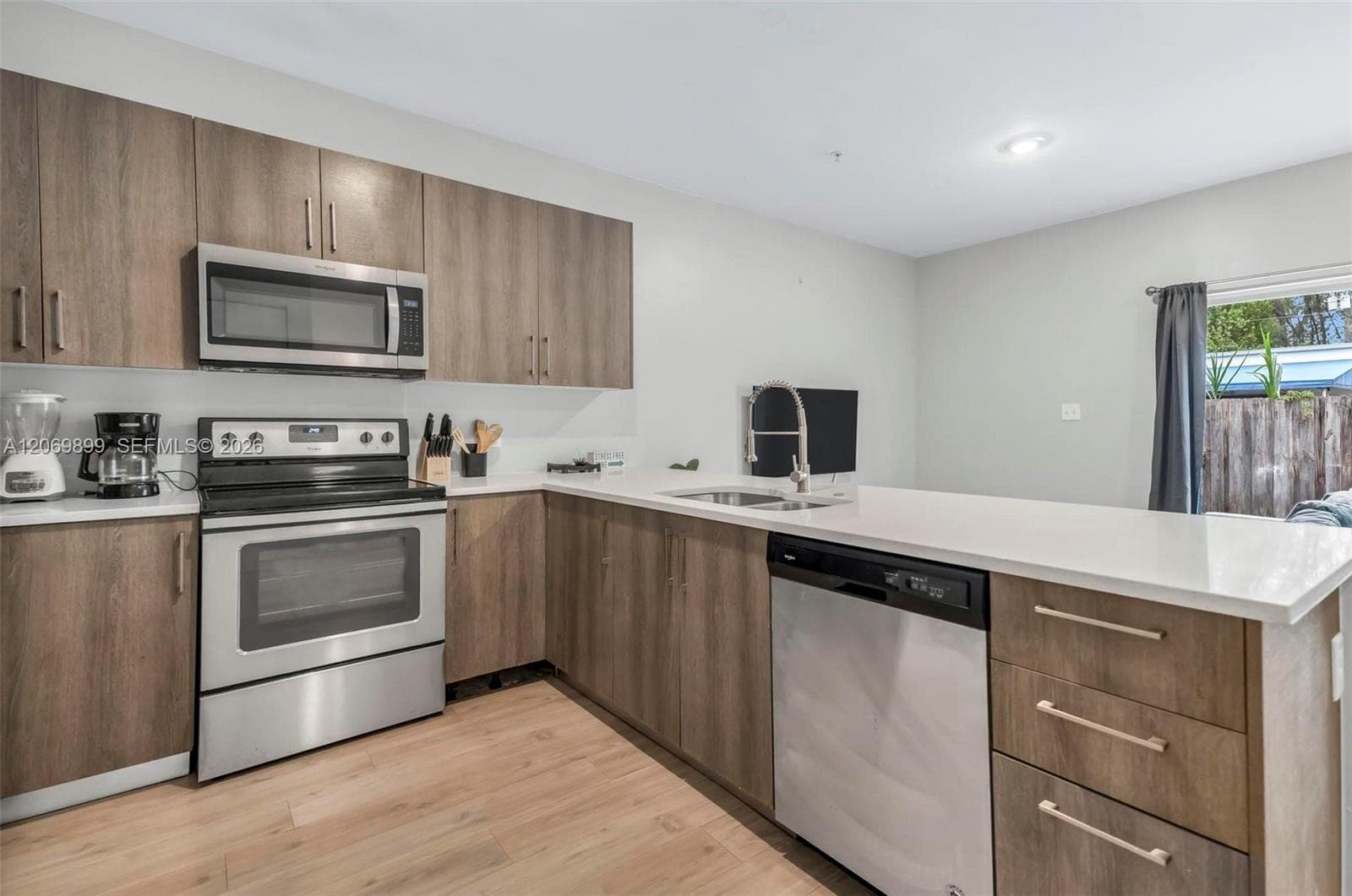 171 NW 158th St # 8, Miami FL 33169 photo 5