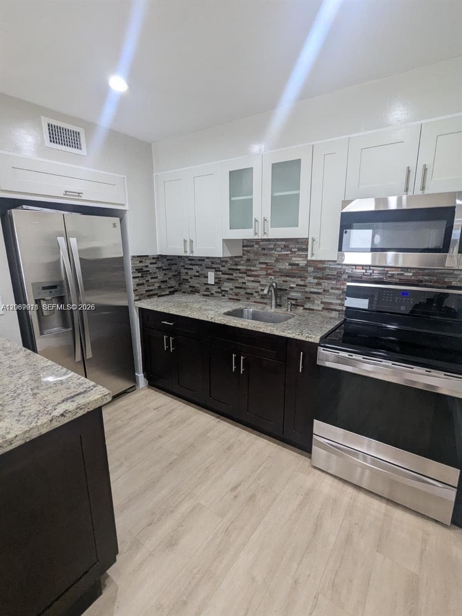 630 SE 3rd Pl, Hialeah FL 33010 photo 3