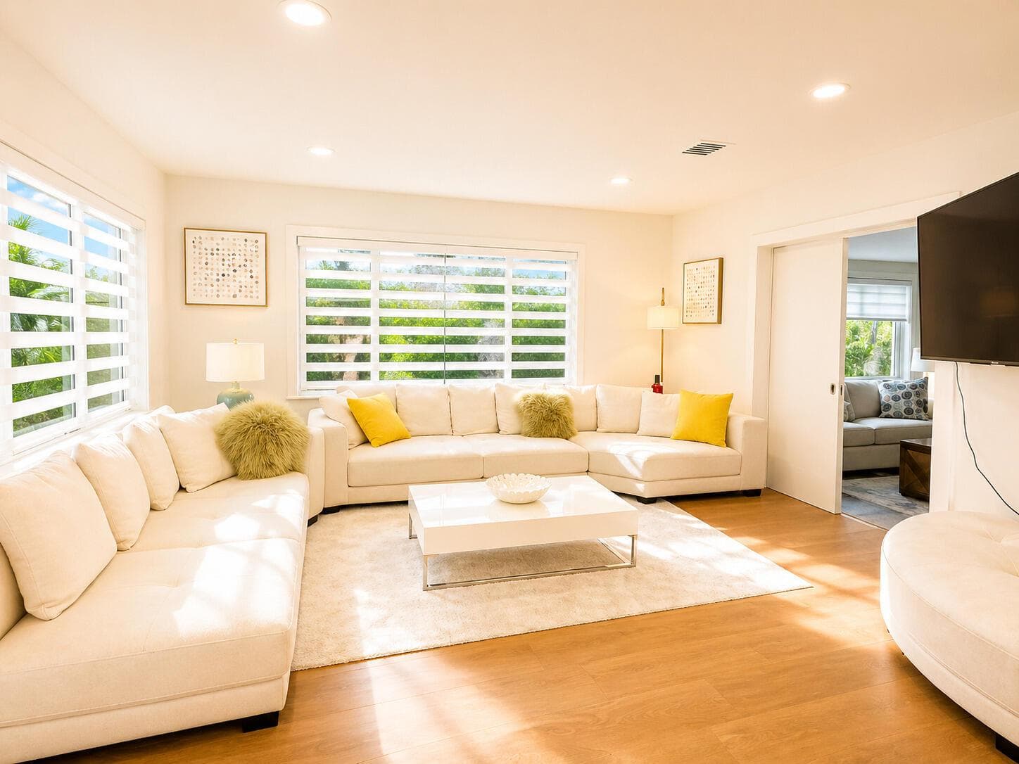 800 SE 11TH Court, Fort Lauderdale FL 33316 photo 2