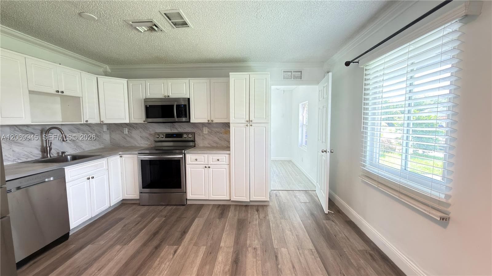 8151 SW 7th St, North Lauderdale FL 33068 photo 4