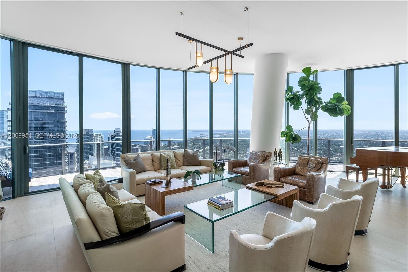 SLS Lux Brickell photo 5