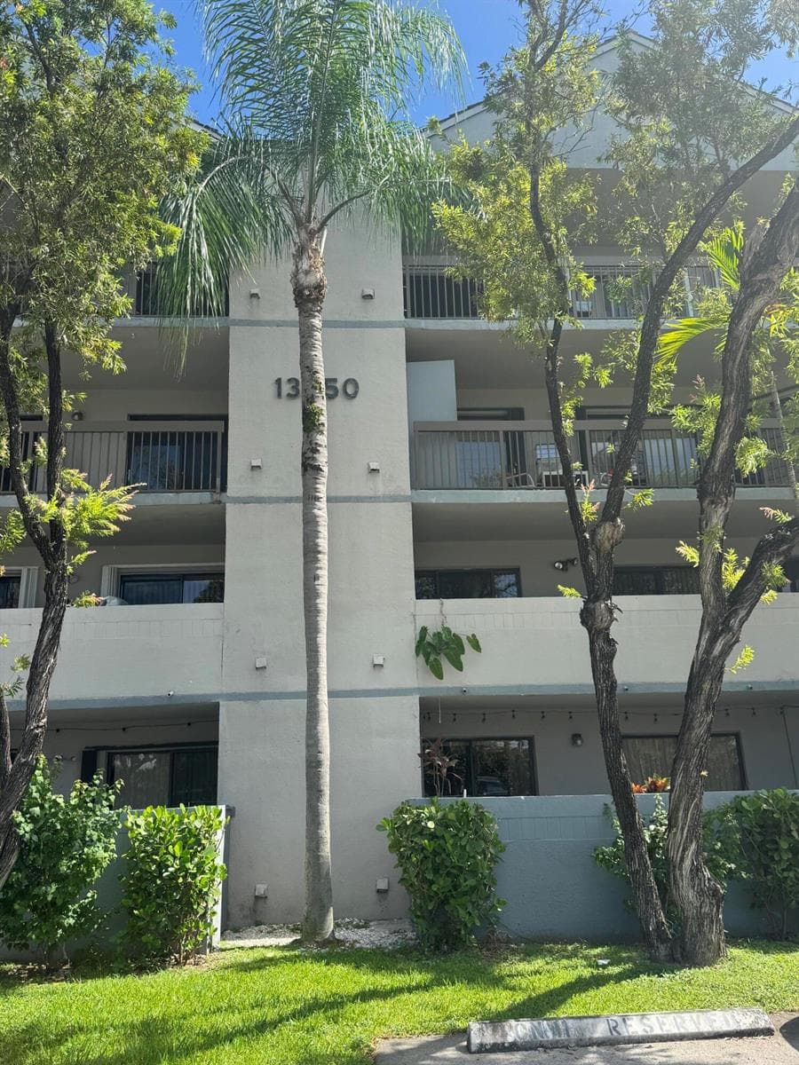 13250 SW 88th Terrace N # 303, Miami FL 33186