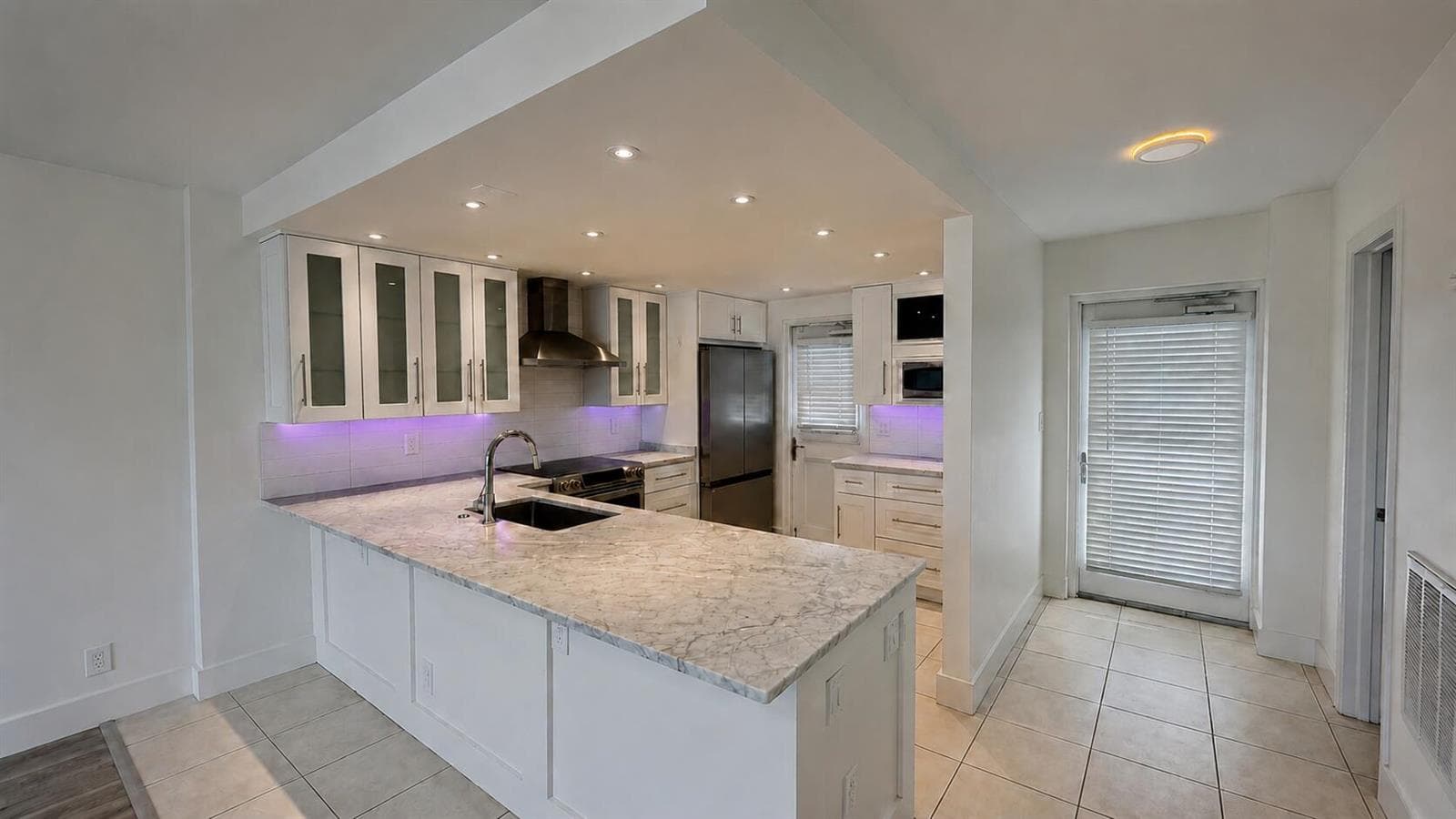 2200 NE 33RD Avenue # 17C, Fort Lauderdale FL 33305 photo 2