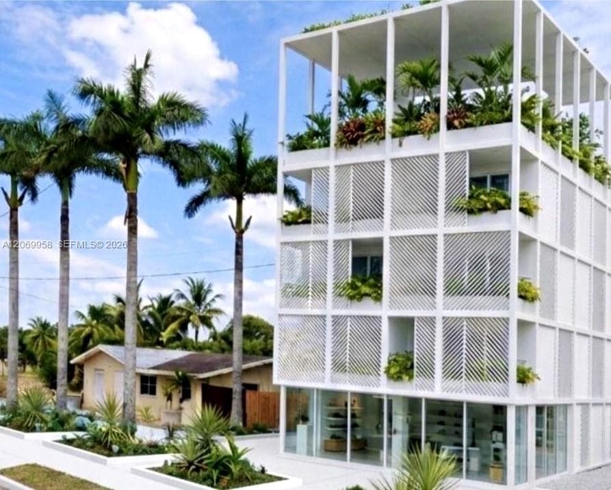 325 NW 4th St, Pompano Beach FL 33060 photo 2