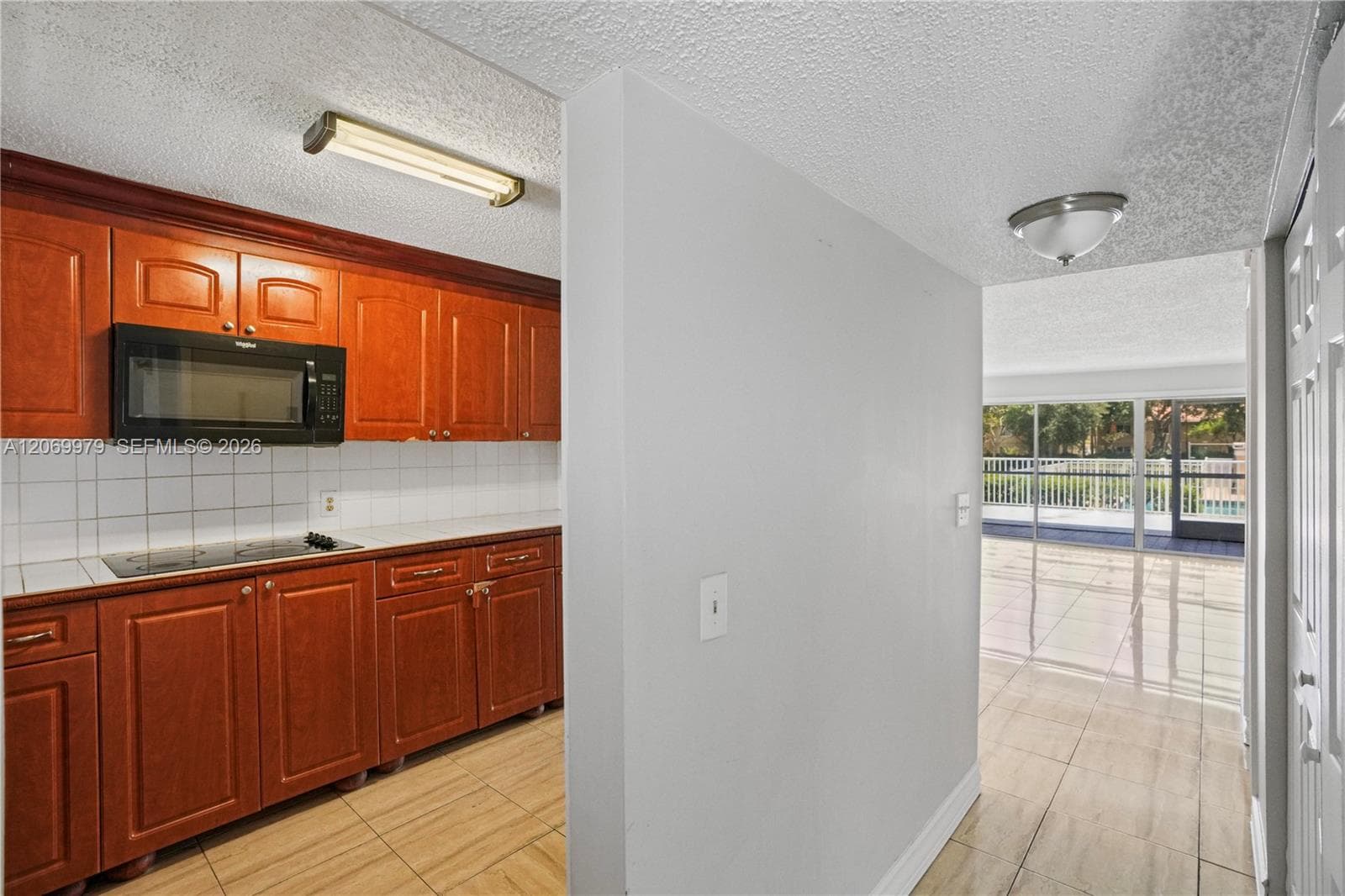 661 N University Dr # 103, Pembroke Pines FL 33024 photo 2