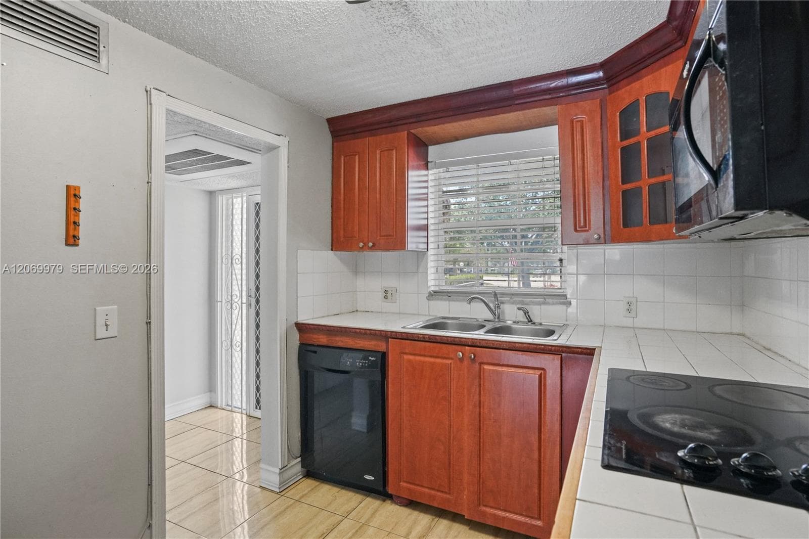 661 N University Dr # 103, Pembroke Pines FL 33024 photo 4
