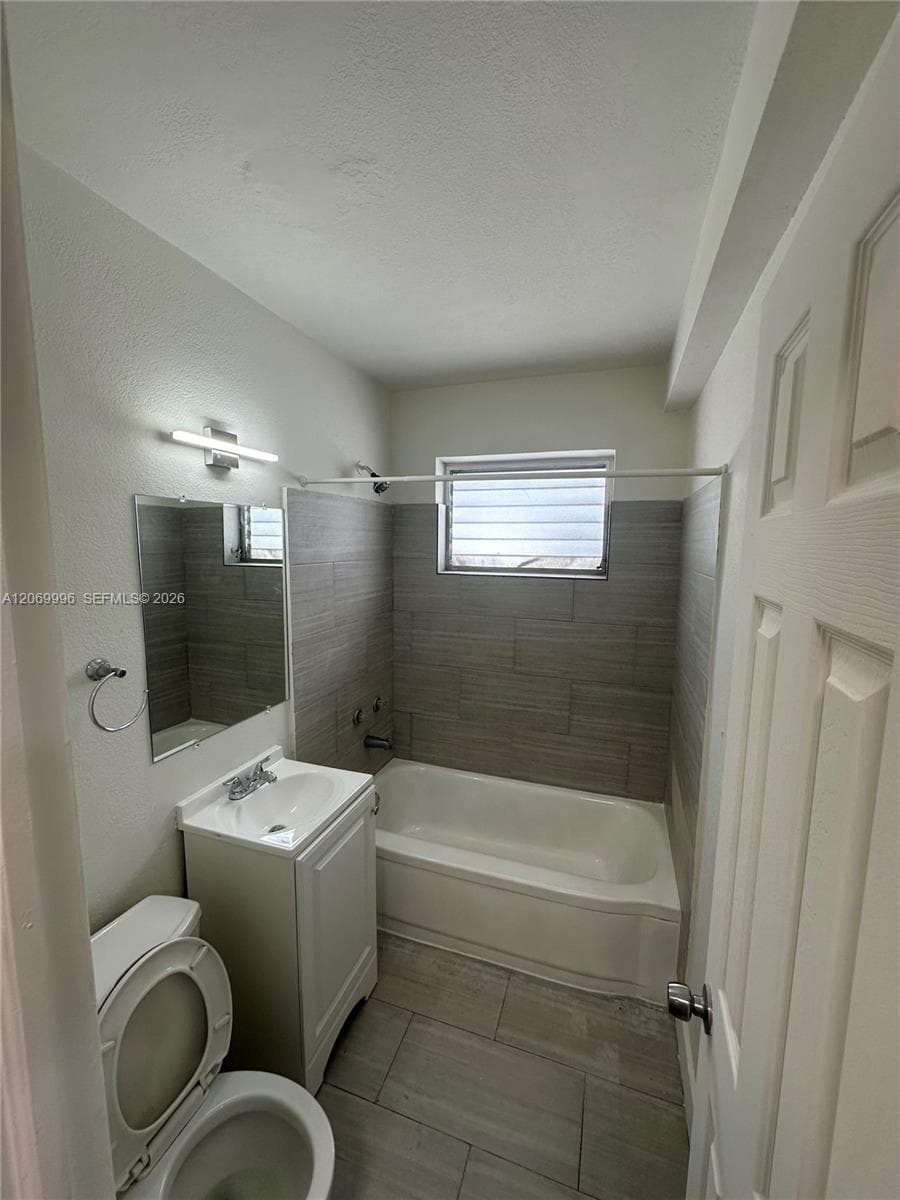 1225 Normandy Dr # 8, Miami Beach FL 33141 photo 4
