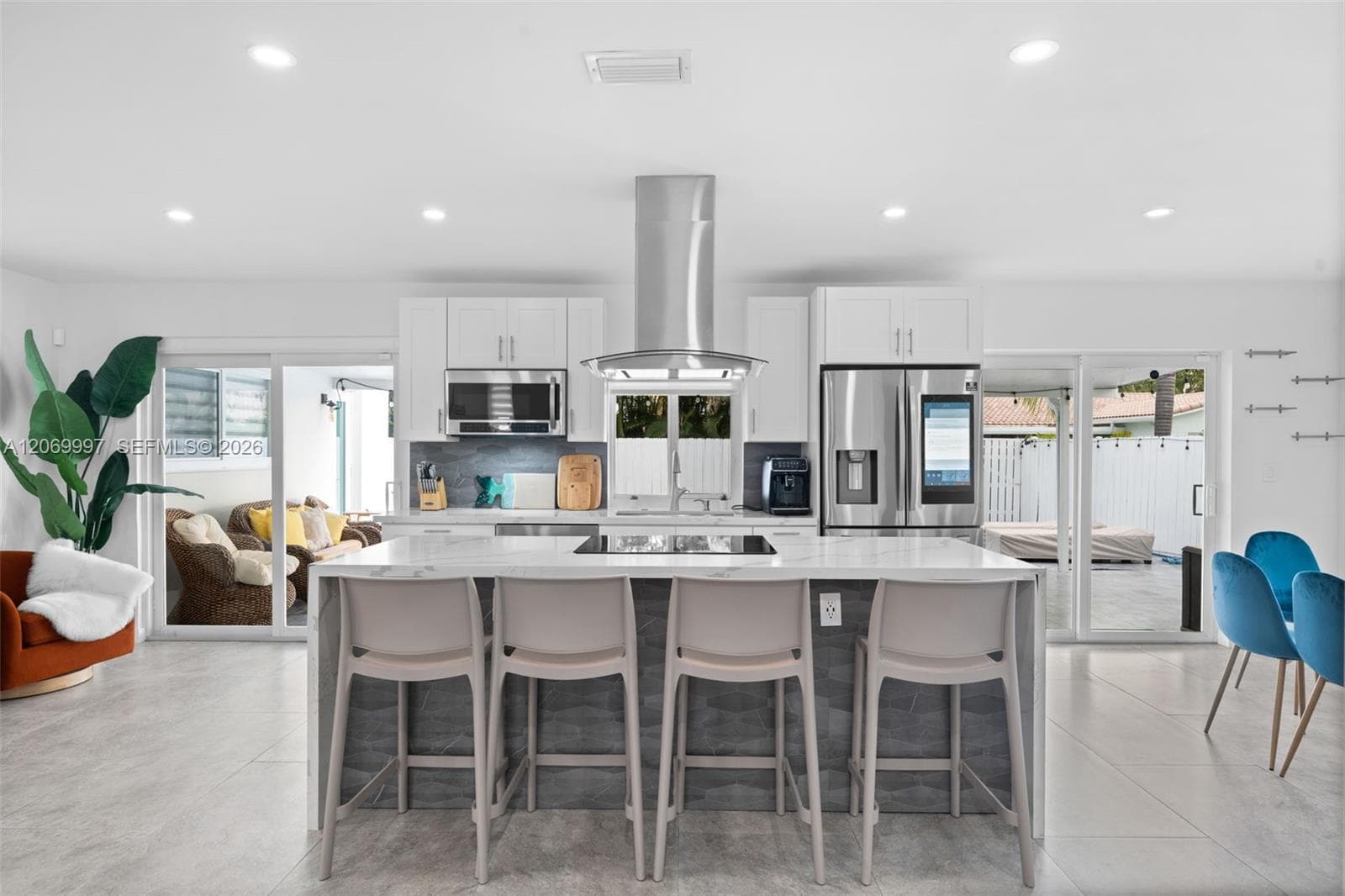 208 SE 4th Ter, Dania Beach FL 33004 photo 2