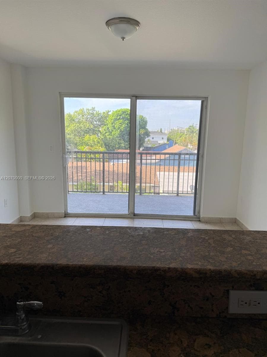 2647 NW 25th Ave # 210, Miami FL 33142 photo 3