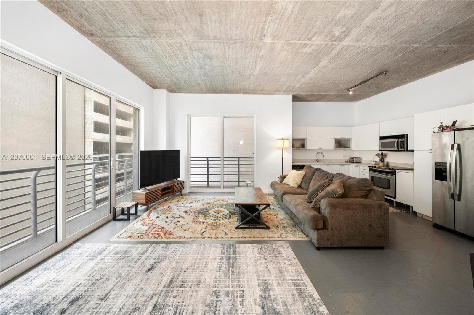 234 NE 3rd St # 602, Miami FL 33132 photo 2