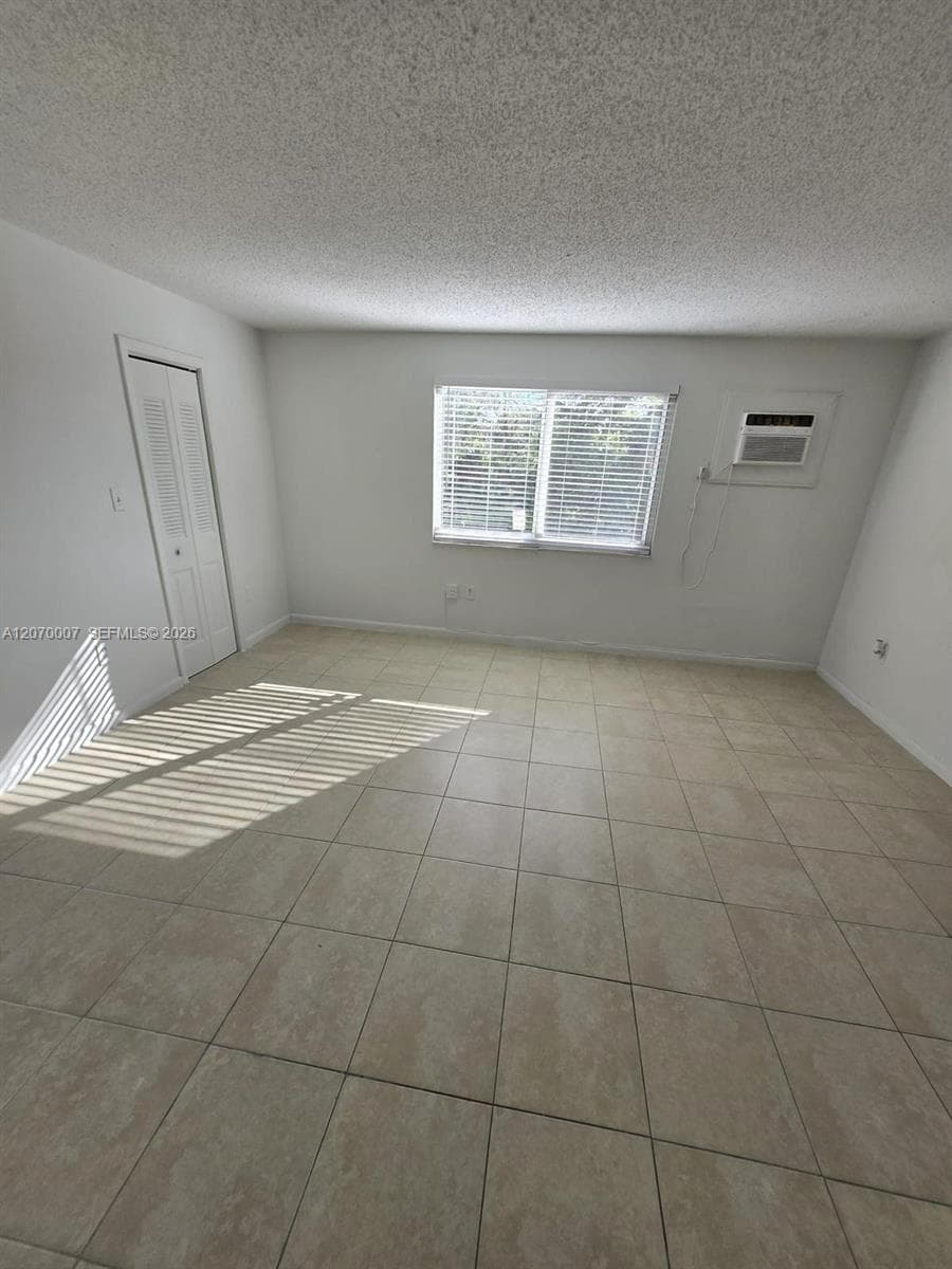 6980 NW 186th St # 3-227A, Hialeah FL 33015 photo 4