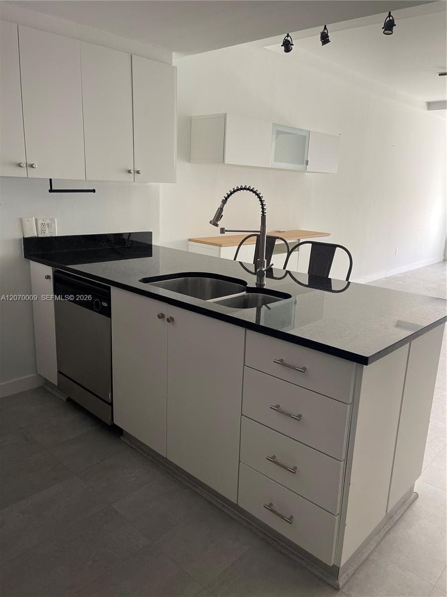 1712 SW 2nd Ave # PH7/807, Miami FL 33129 photo 5