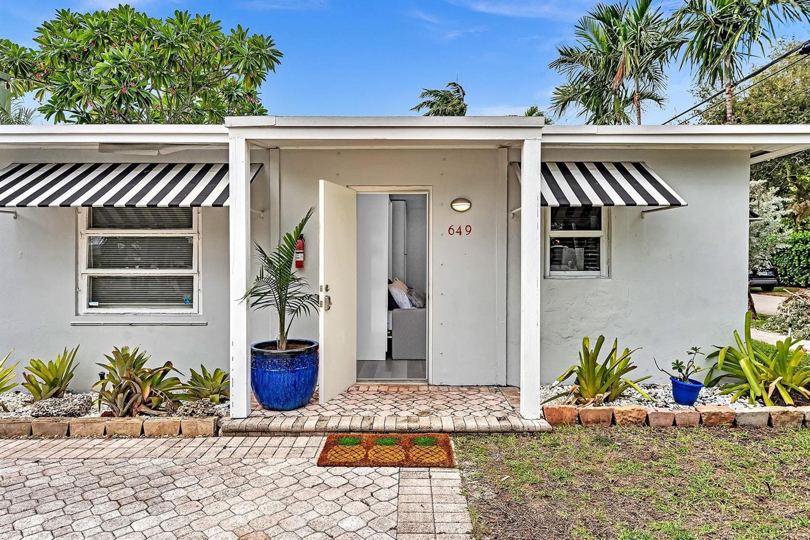 649 NE 16th Terrace, Fort Lauderdale FL 33304 photo 3