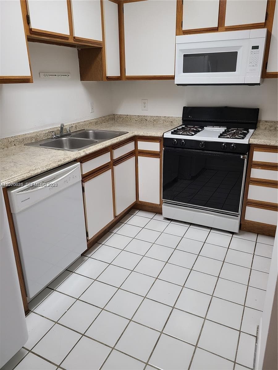 15325 SW 106th Ter # 606, Miami FL 33196 photo 2