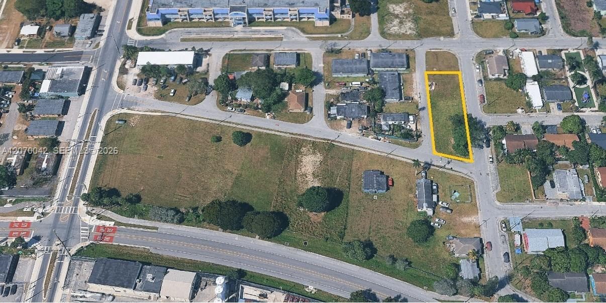 321 SW 6 street, Homestead FL 33030 photo 4