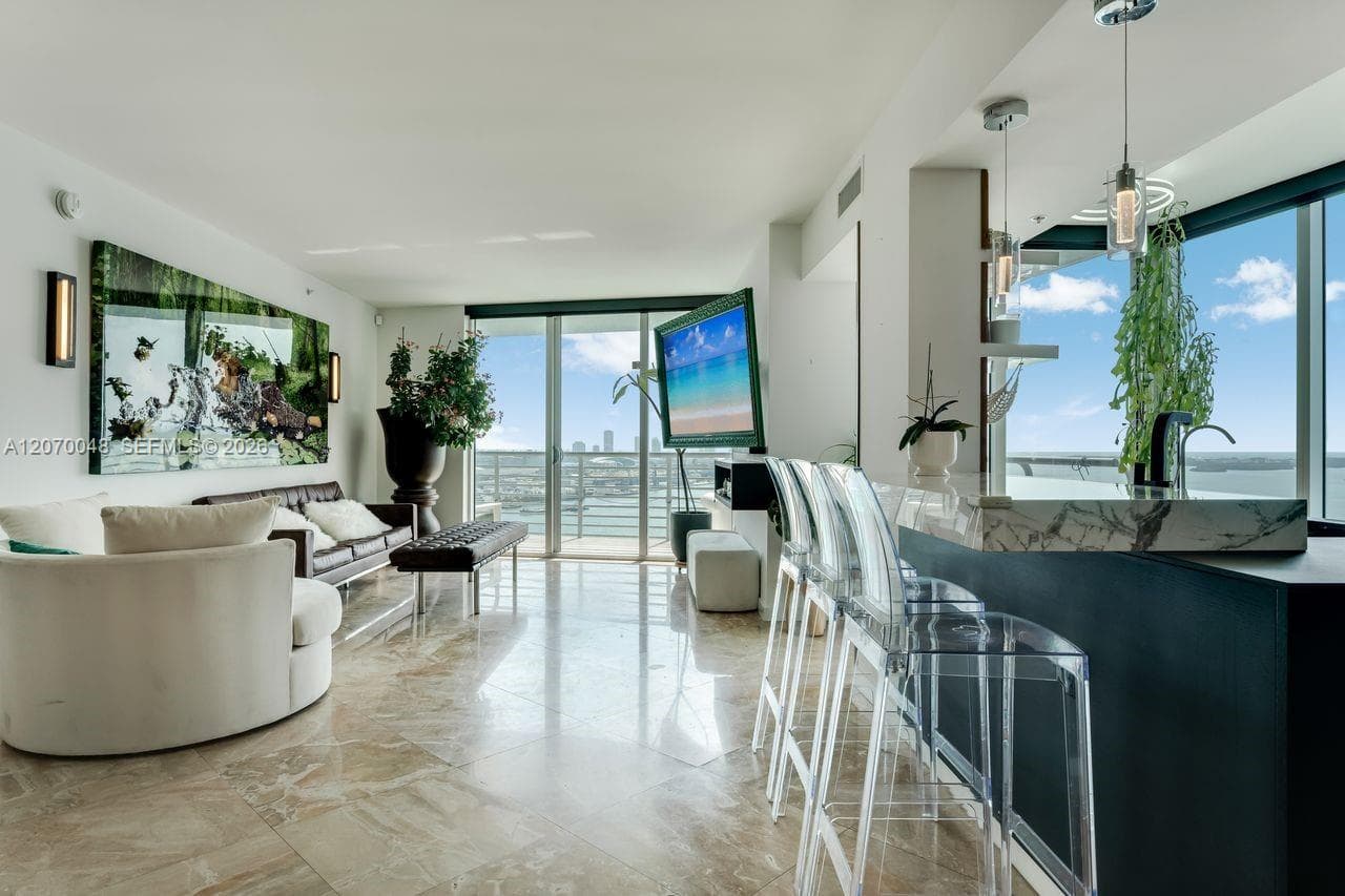 335 S Biscayne Blvd # 2609, Miami, FL 33131 photo 5