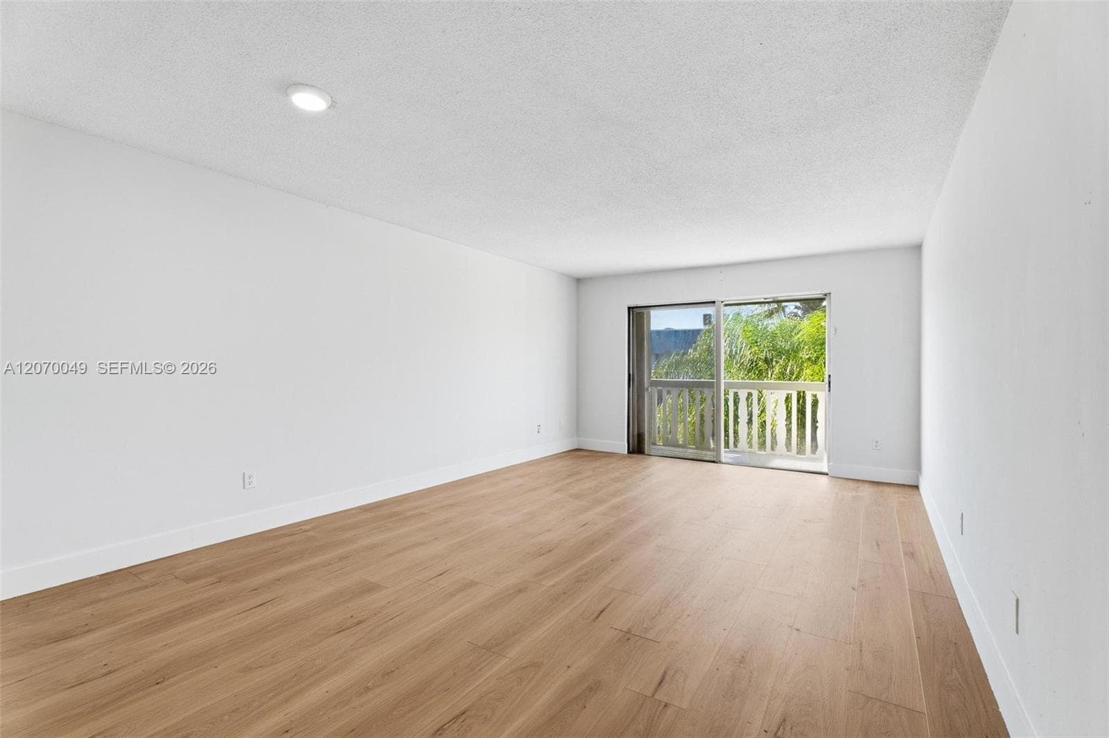 15205 NE 6th Ave # D305, Miami, FL 33162
