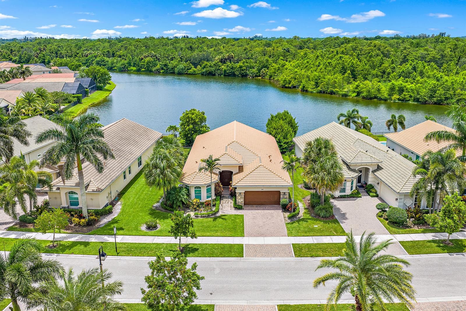 518 Carrara Court, Jupiter FL 33478