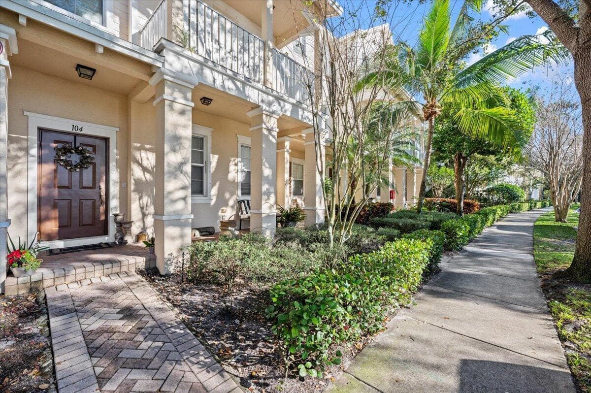 335 E Thatch Palm Circle # 104, Jupiter FL 33458 photo 2