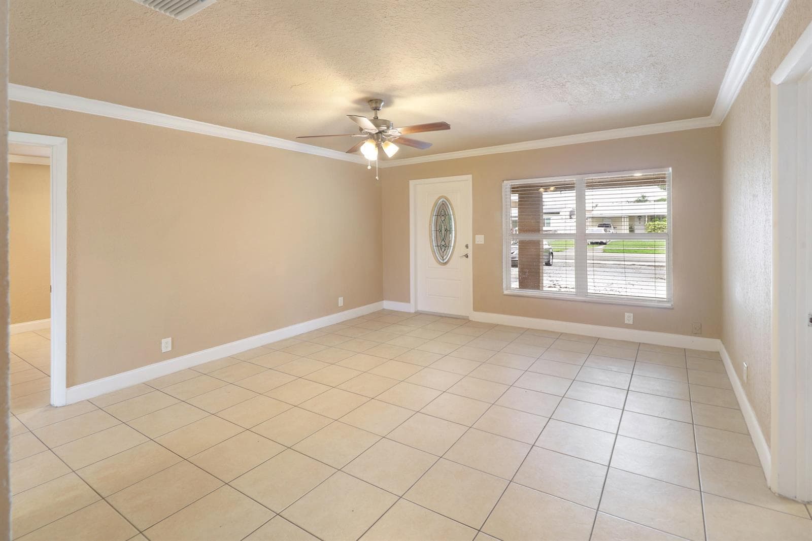 5249 NE 4TH Terrace, Oakland Park FL 33334 photo 3