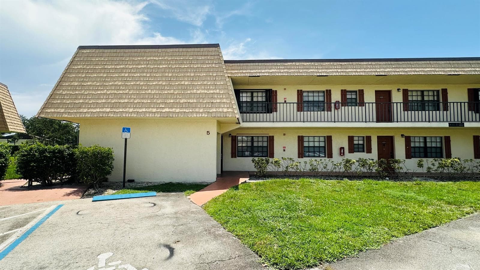 4477 Oak Terrace Drive, FL 33463