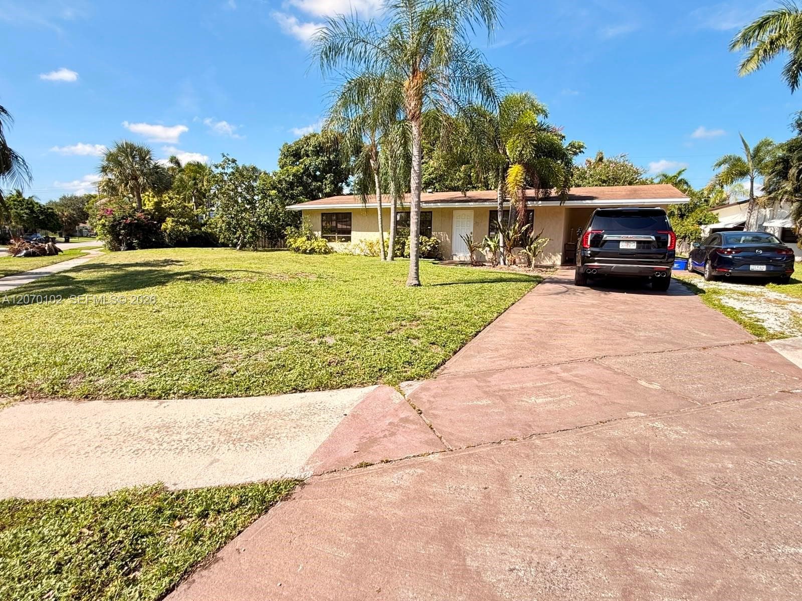 502 Ibis Dr, Delray Beach FL 33444 photo 2