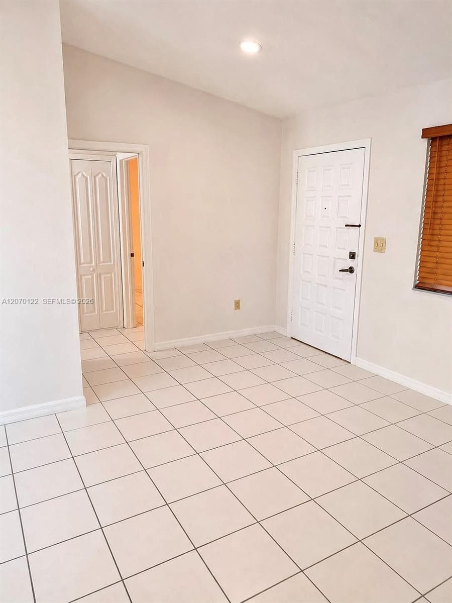2219 SW 137th Pl, Miami FL 33175 photo 4