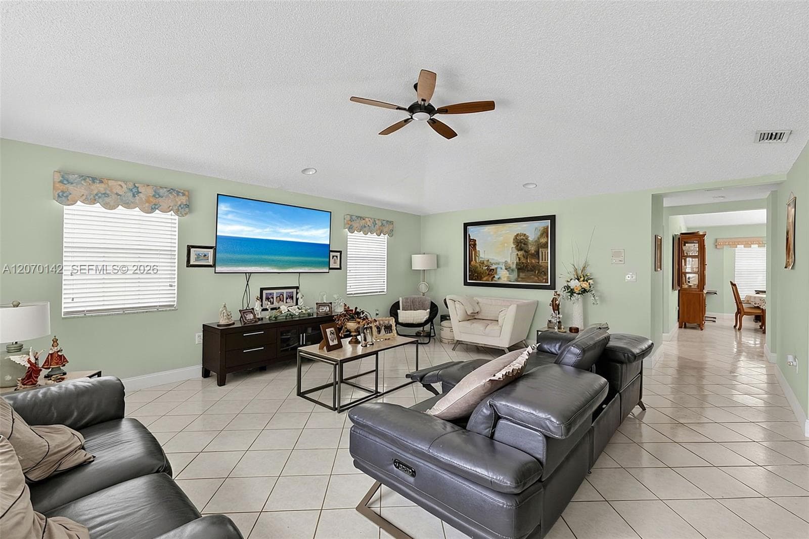 15735 SW 153rd Ave, Miami FL 33187 photo 4