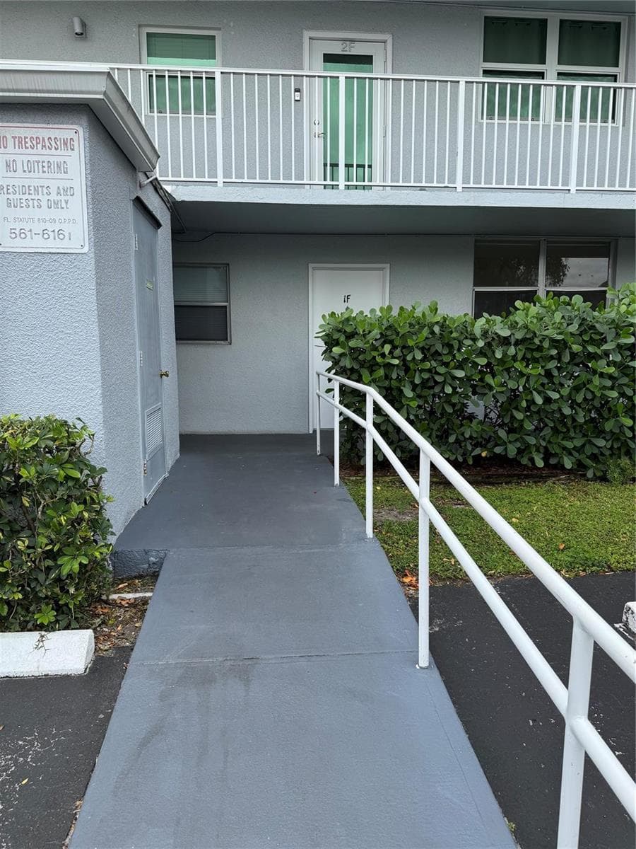 115 ROYAL PARK Drive # 1F, Oakland Park FL 33309