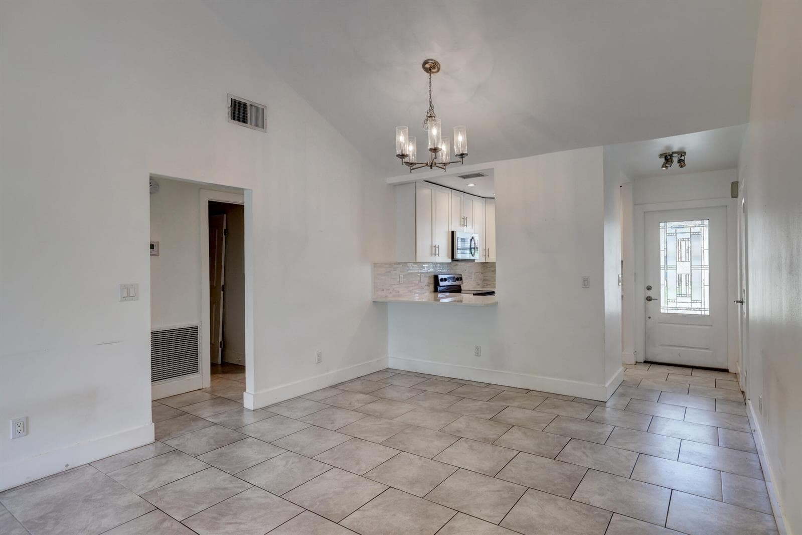 5770 SE WILSIE Drive, Stuart FL 34997 photo 4