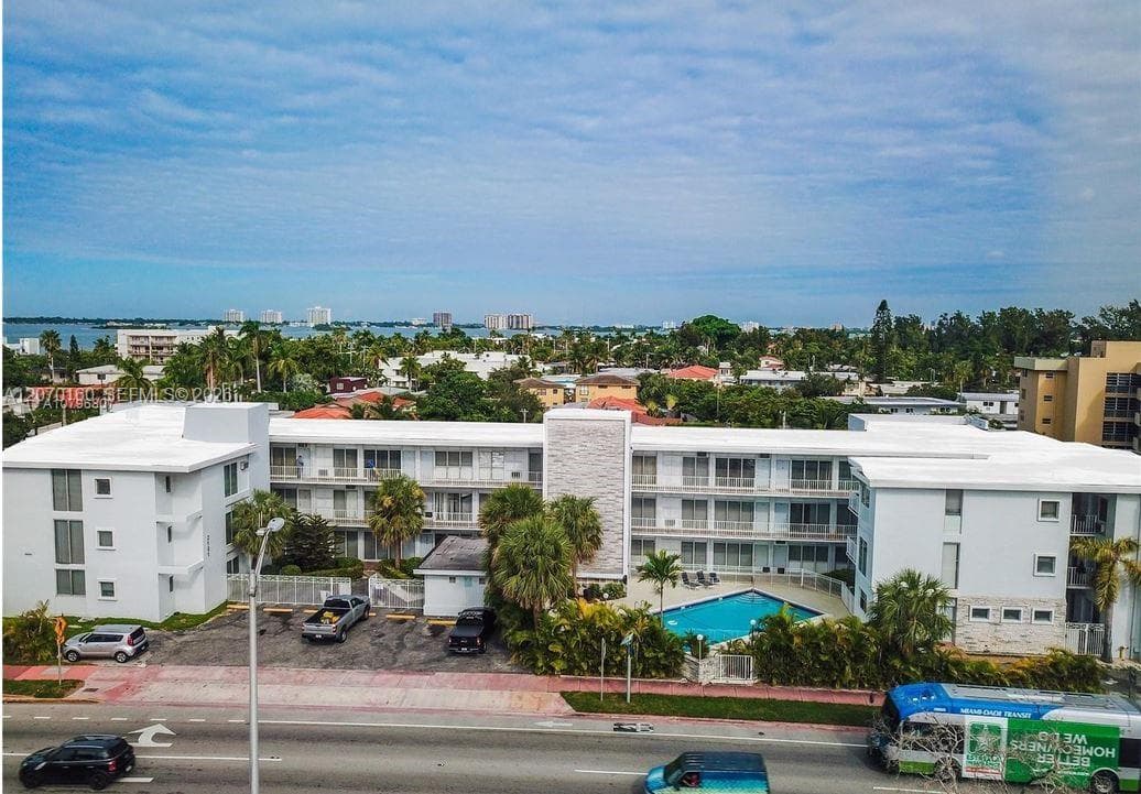 2101 Normandy Dr # 202, Miami Beach FL 33141 photo 2
