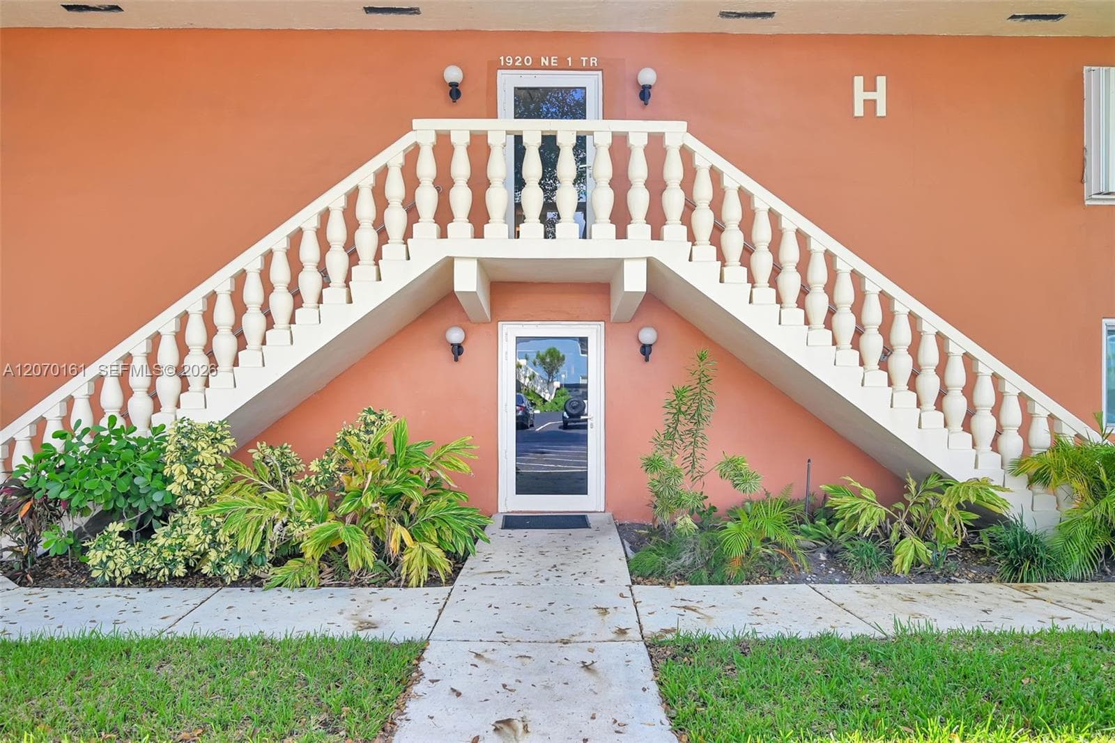 1920 NE 1st Ter # 109H, Wilton Manors FL 33305