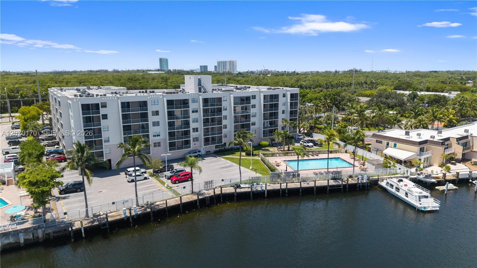 2821 N Miami Beach Blvd # 4F, North Miami Beach FL 33160 photo 4