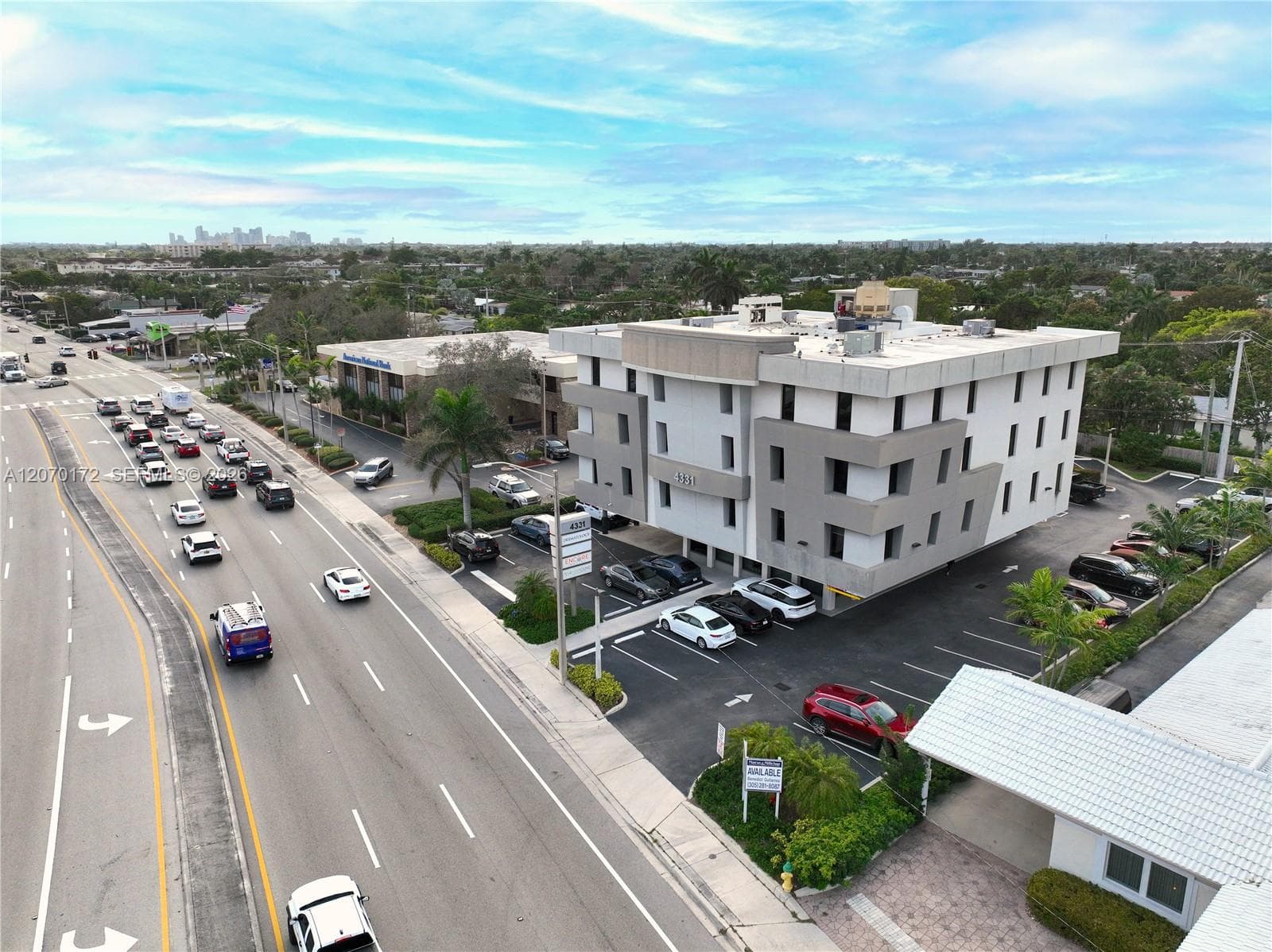 4331 N Federal Hwy, Oakland Park FL 33308