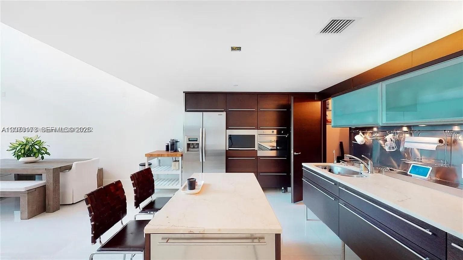 6000 Collins Ave # 124, Miami Beach FL 33140 photo 4