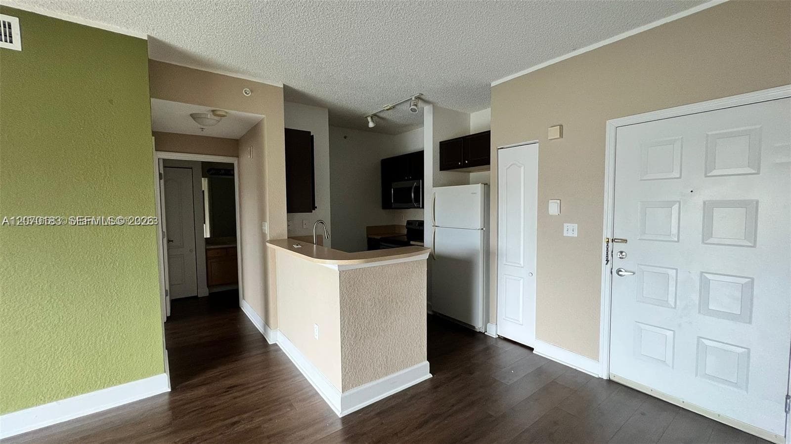 6001 SW 70th St # 625, South Miami FL 33143 photo 4