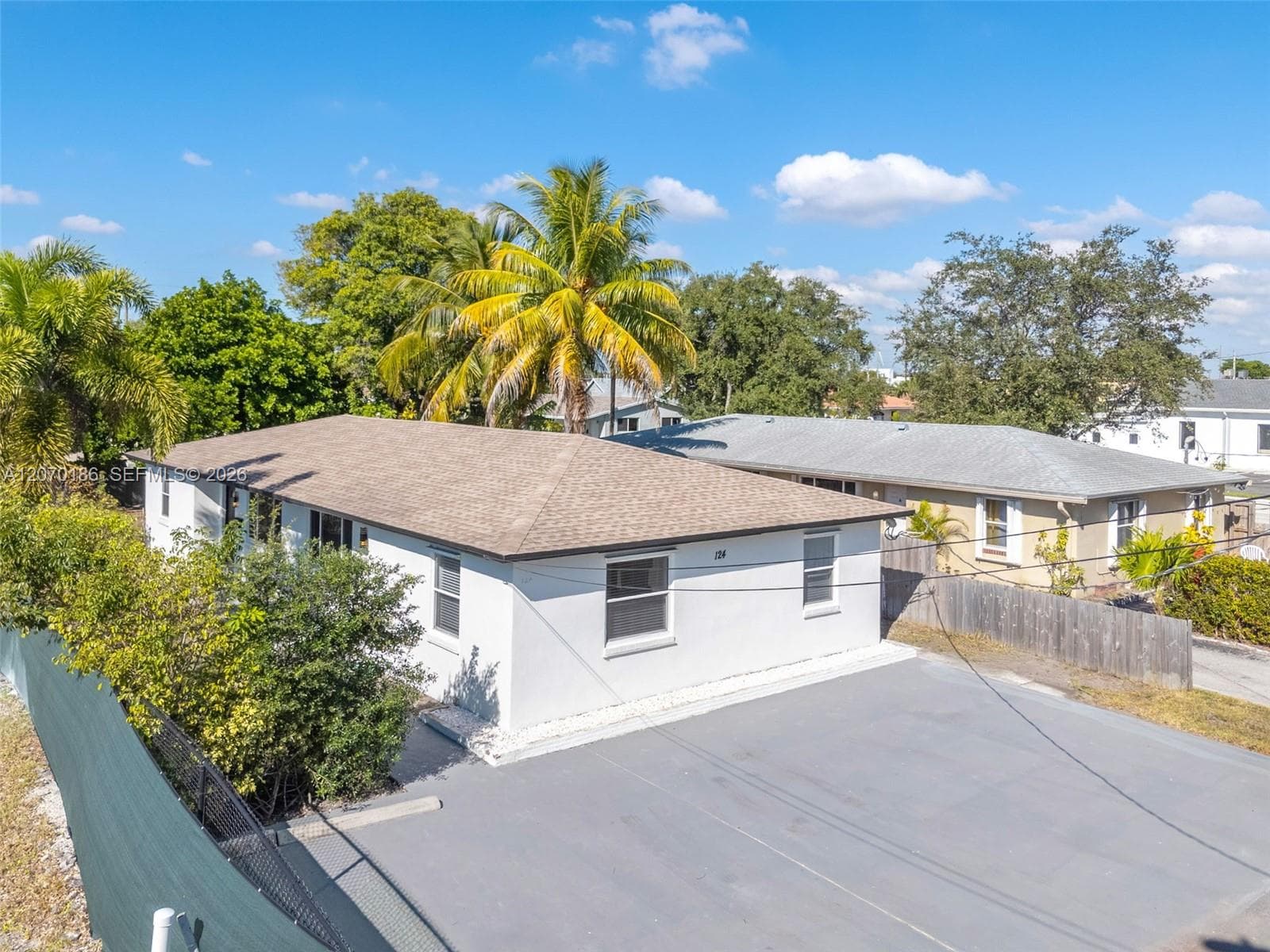 124 SE 2nd Ter # 1-2, Hallandale Beach FL 33009 photo 2