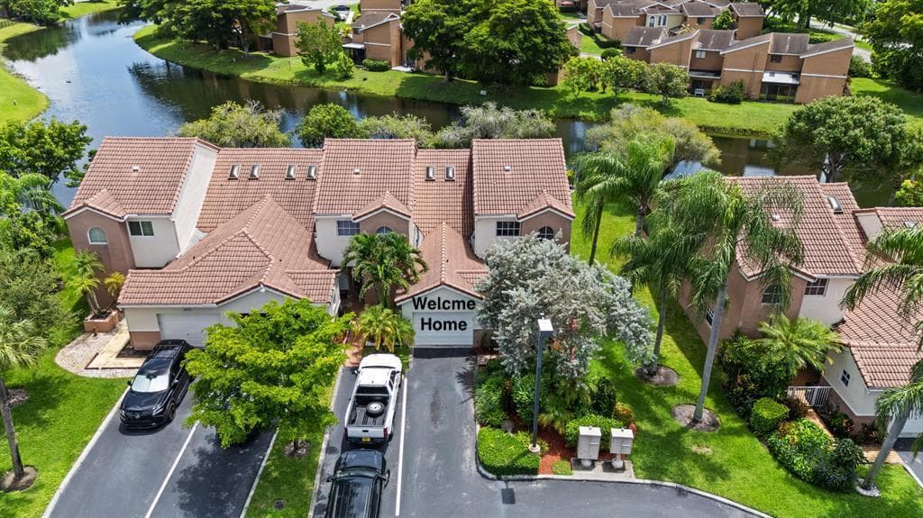 8211 NW 70th Street, Tamarac FL 33321